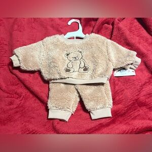 Cat & Jack Tan Teddy Bear Fleece Set